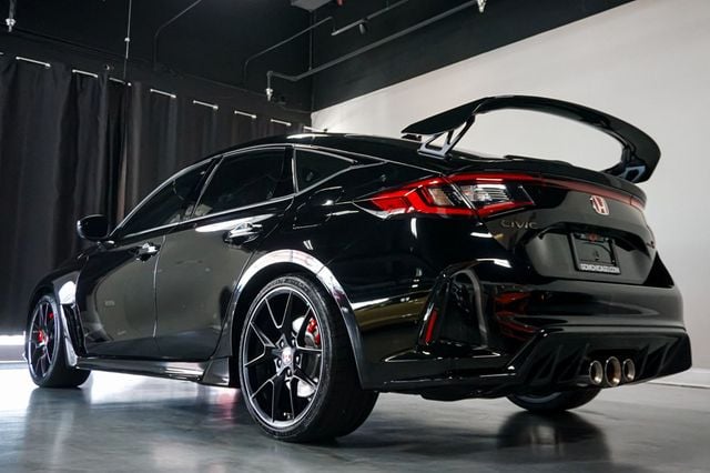 2025 Honda Civic Type R *Civic Type-R* 6-Speed Manual* *Only 2k Miles* - 23029868 - 79