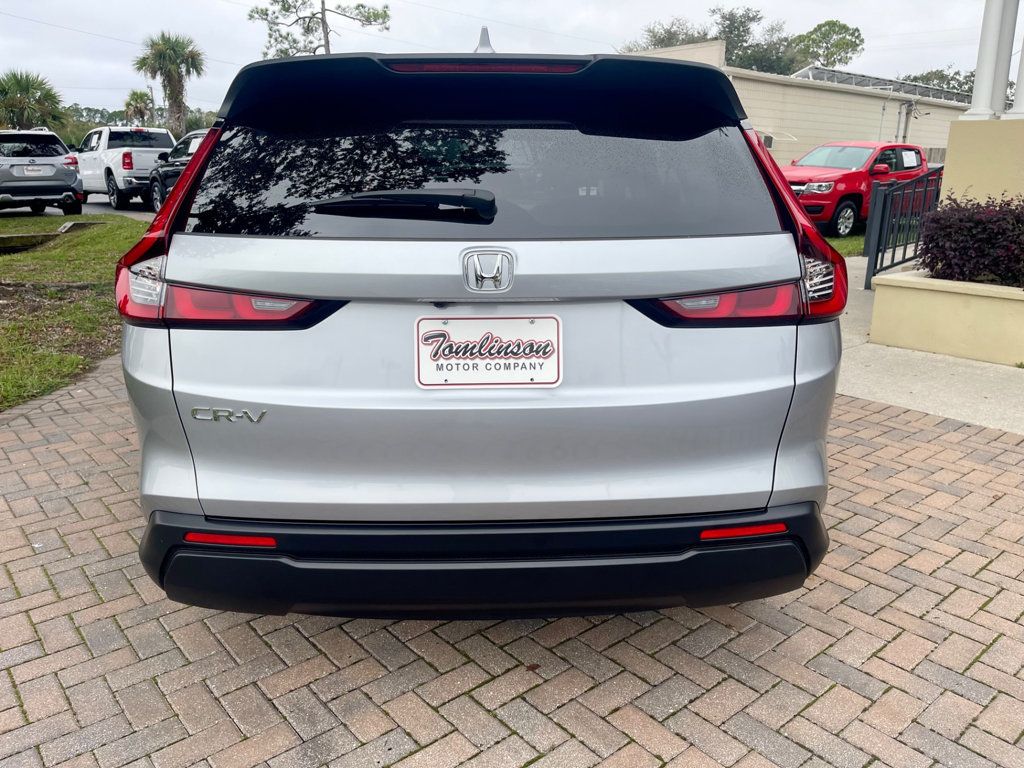2025 Honda CR-V LX photo 4