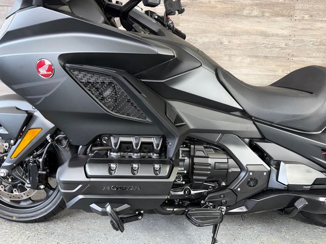 2025 Honda Gold Wing 50th Anniversary DCT One Owner! - 23061551 - 13