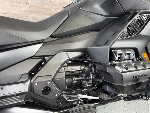 2025 Honda Gold Wing 50th Anniversary DCT One Owner! - 23061551 - 8