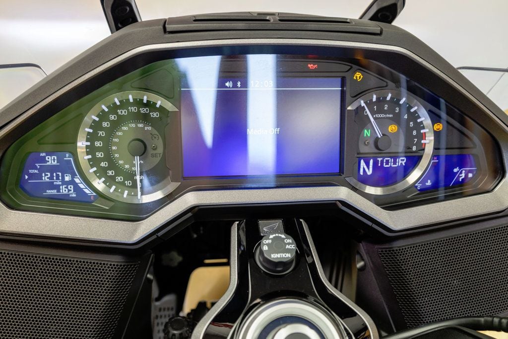 2025 HONDA GOLD WING TOUR 50TH ANNIVERSARY DCT LOW MILES DCT!!! - 23057524 - 11