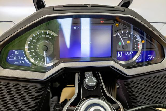 2025 HONDA GOLD WING TOUR 50TH ANNIVERSARY DCT LOW MILES DCT!!! - 23057524 - 11
