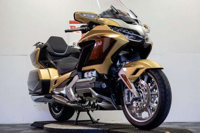 2025 HONDA GOLD WING TOUR 50TH ANNIVERSARY DCT LOW MILES DCT!!! - 23057524 - 2