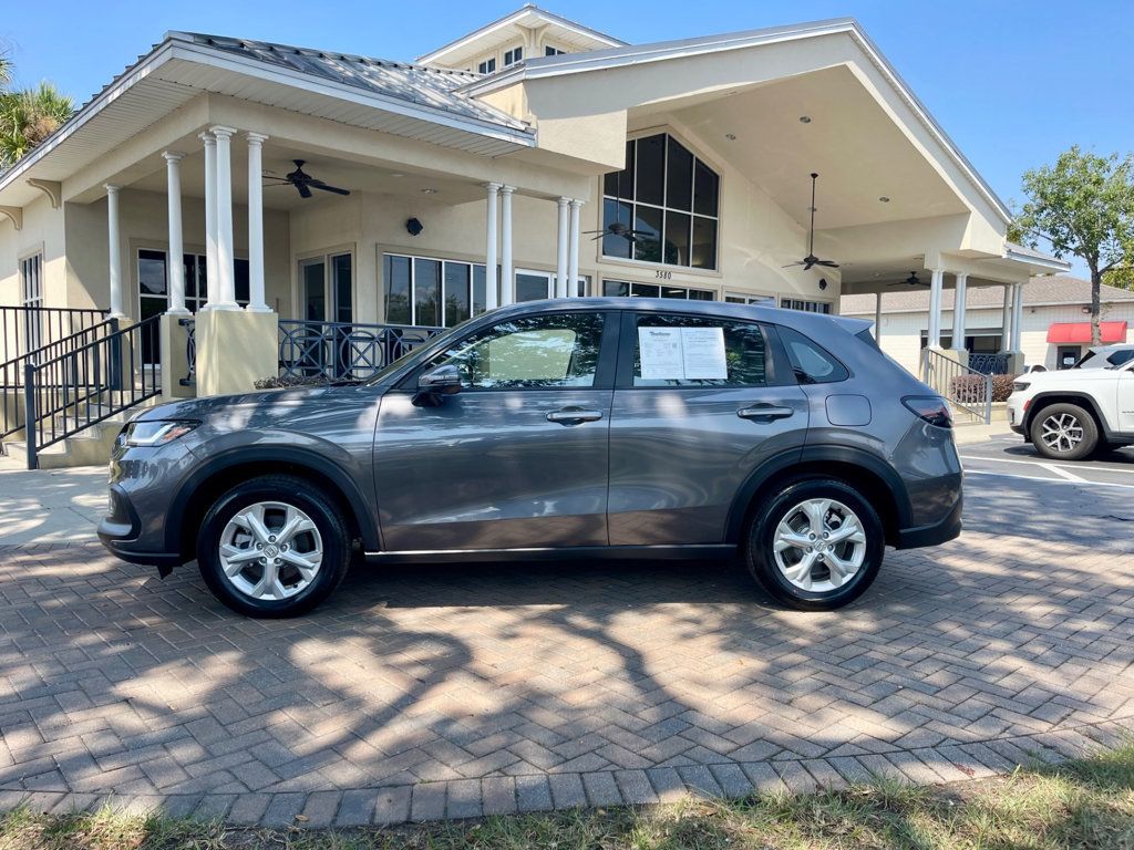 2025 Honda HR-V LX 2WD photo 2