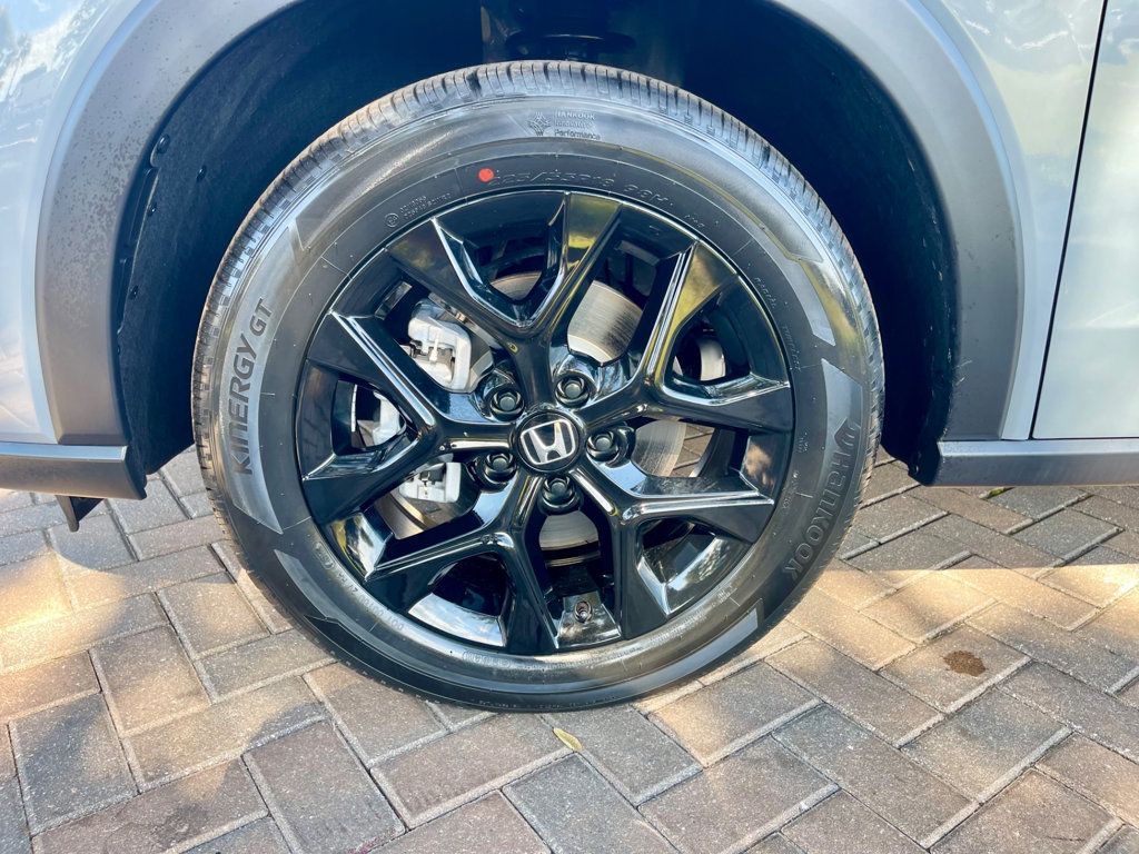 2025 Honda HR-V Sport 2WD photo 10