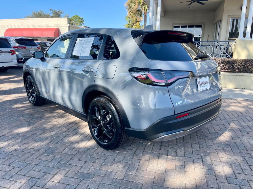 2025 Honda HR-V Sport 2WD photo 3