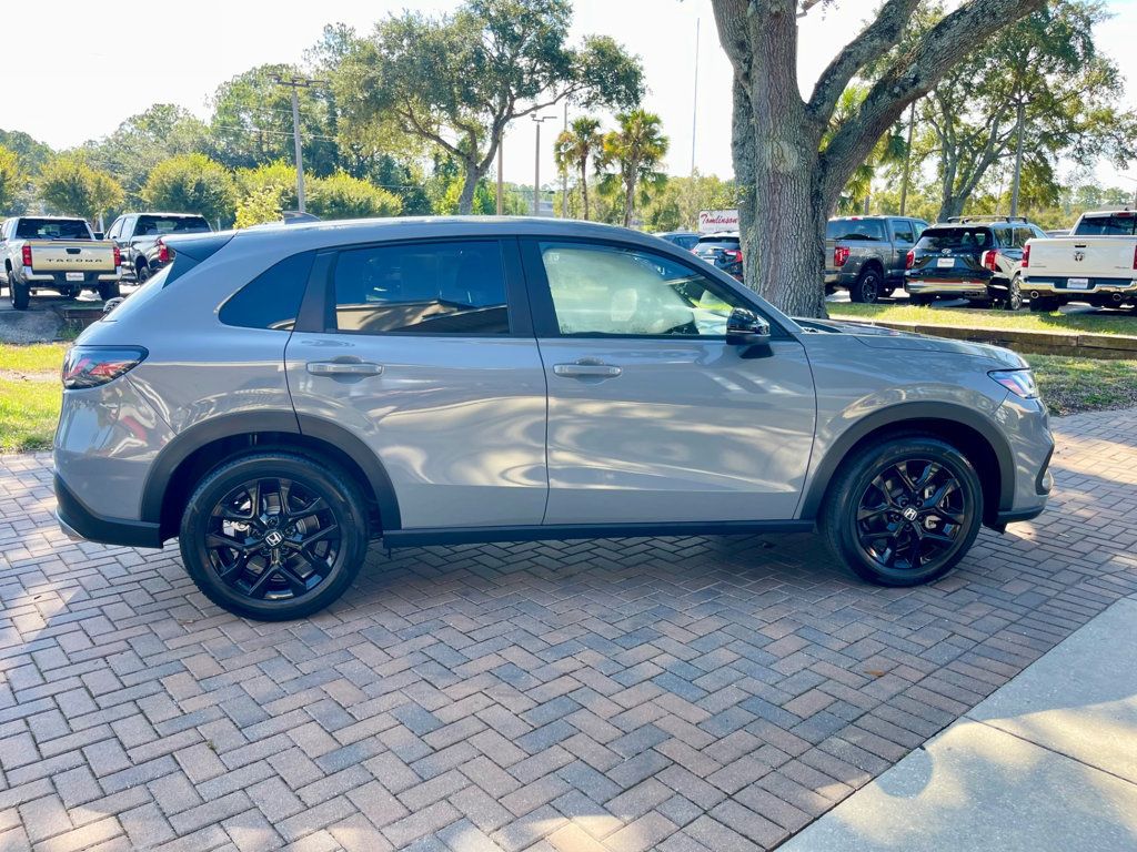 2025 Honda HR-V Sport 2WD photo 7