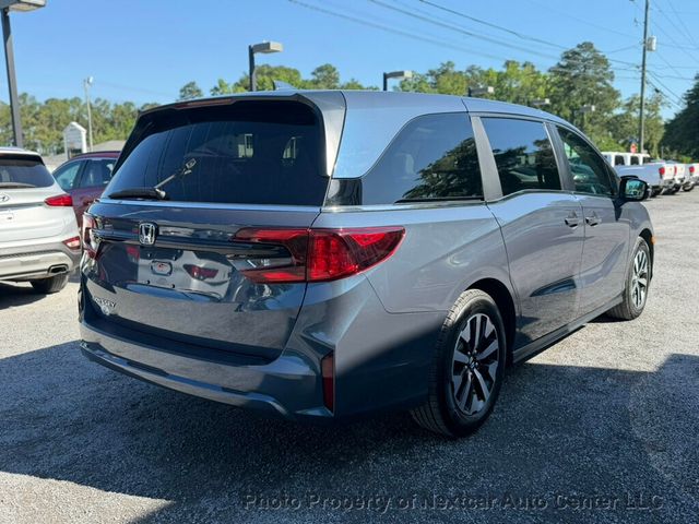 2025 Honda Odyssey EX-L's photo