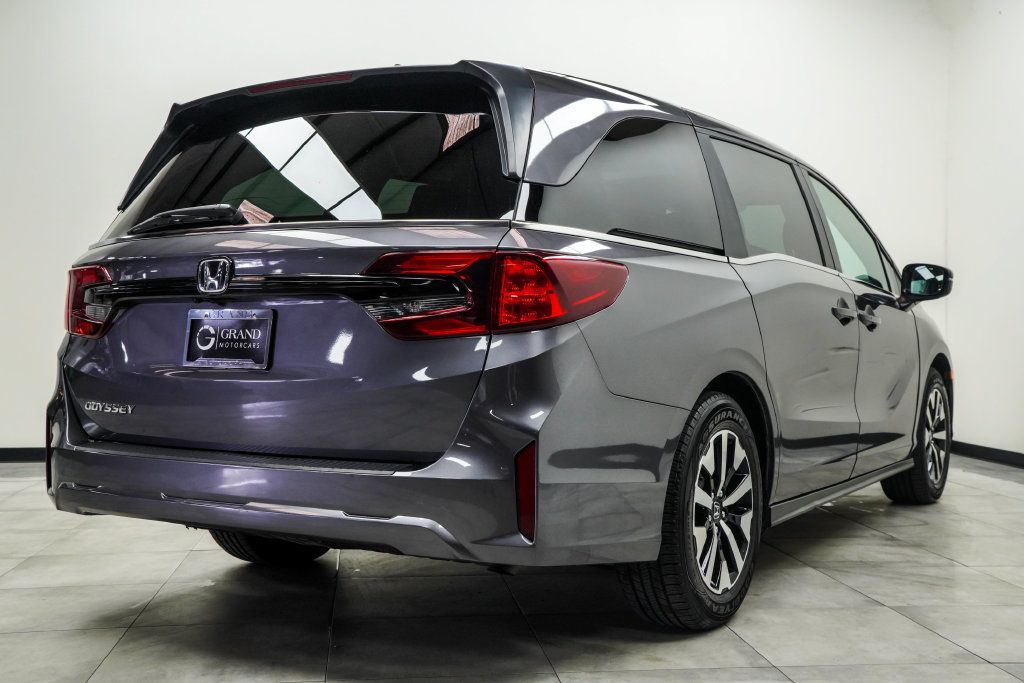 Honda Odyssey photo 12
