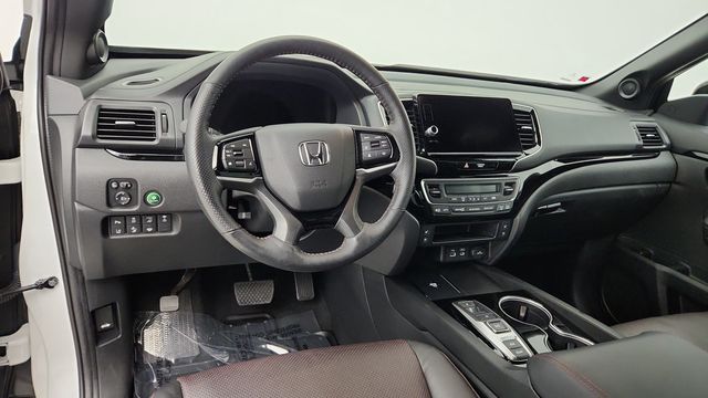 2025 Honda Ridgeline Black Edition AWD - 23075673 - 12