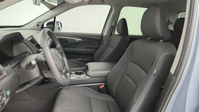 2025 Honda Ridgeline Sport AWD - 22951192 - 19