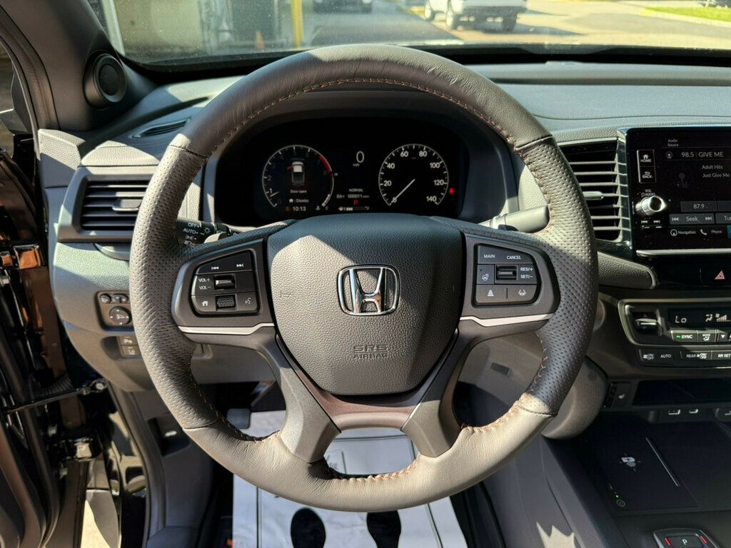 2025 Honda Ridgeline TrailSport photo 5