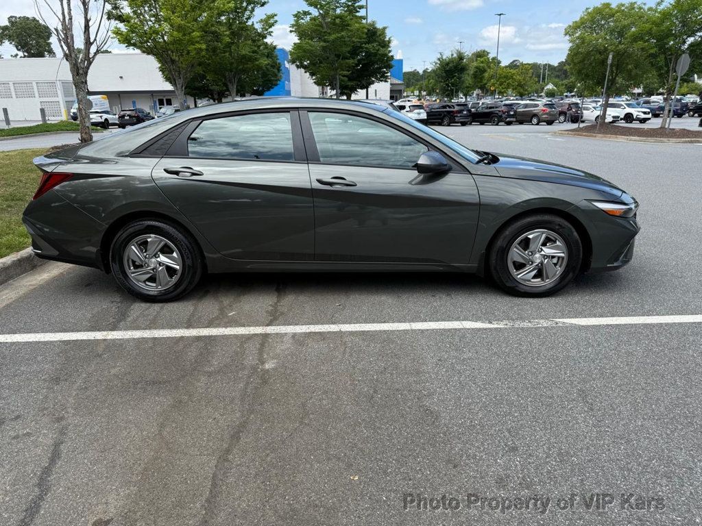 2025 Hyundai Elantra  - 23023545 - 3