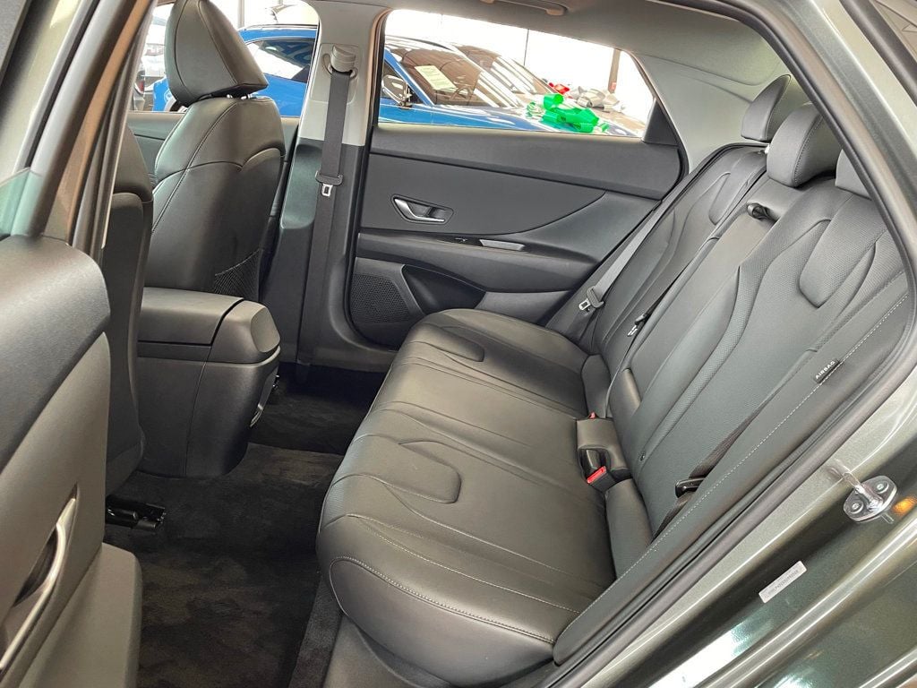 2025 Hyundai Elantra Limited IVT - 23000080 - 15