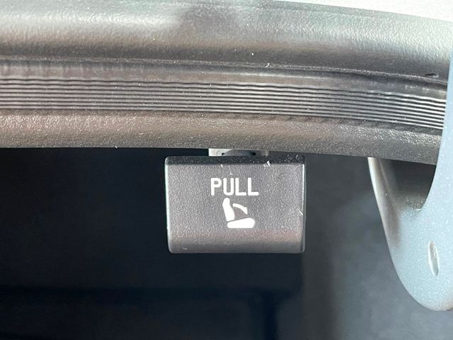 2025 Hyundai Elantra Limited IVT - 23000080 - 18