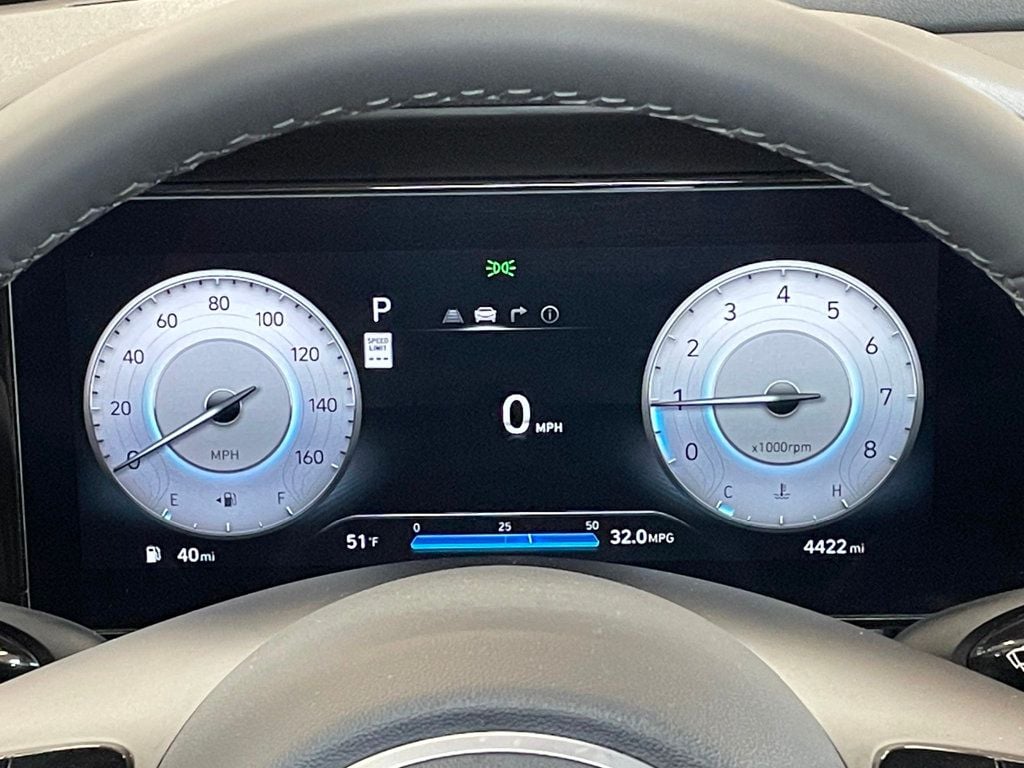 2025 Hyundai Elantra Limited IVT - 23000080 - 25