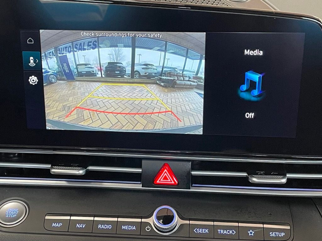 2025 Hyundai Elantra Limited IVT - 23000080 - 27