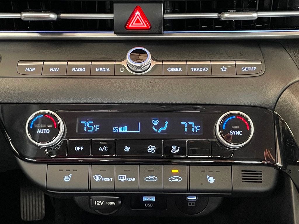 2025 Hyundai Elantra Limited IVT - 23000080 - 28