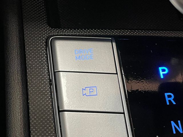 2025 Hyundai Elantra Limited IVT - 23000080 - 32