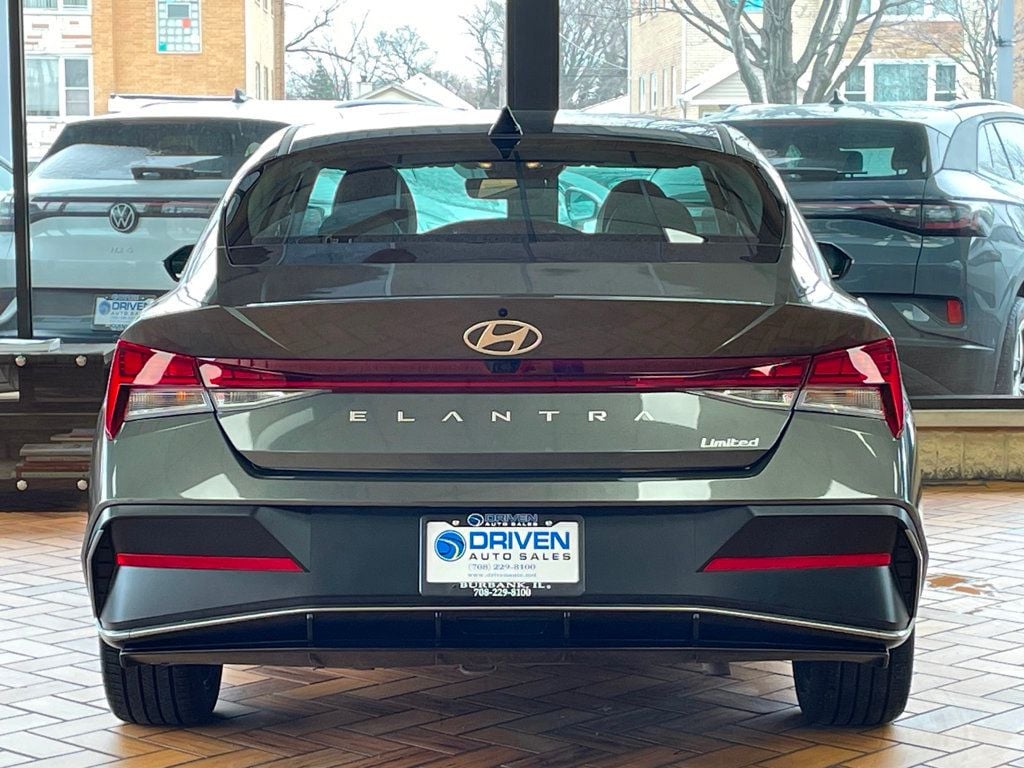 2025 Hyundai Elantra Limited IVT - 23000080 - 8