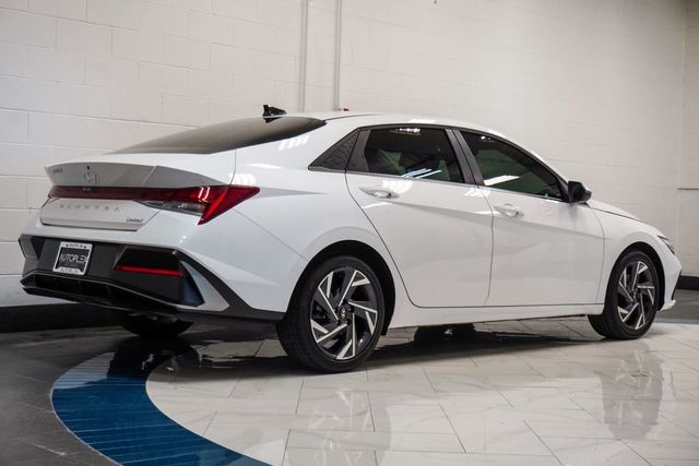 2025 Hyundai Elantra Limited IVT - 23033811 - 31
