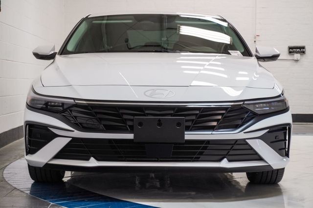 2025 Hyundai Elantra Limited IVT - 23033811 - 35