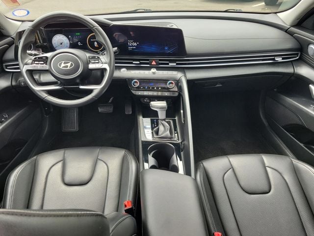 2025 Hyundai Elantra Limited IVT - 23017779 - 10