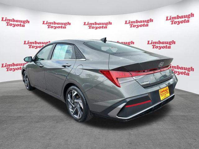 2025 Hyundai Elantra Limited IVT - 23017779 - 26