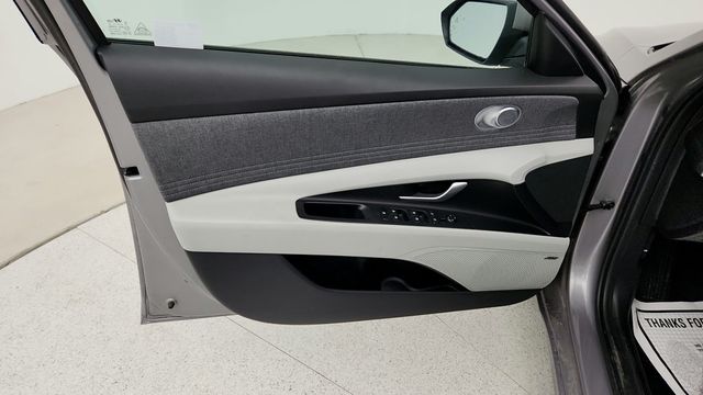 2025 Hyundai Elantra Limited IVT - 22949794 - 10