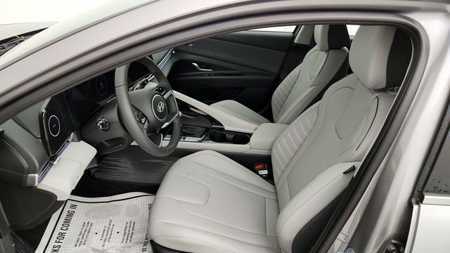 2025 Hyundai Elantra Limited IVT - 22949794 - 18