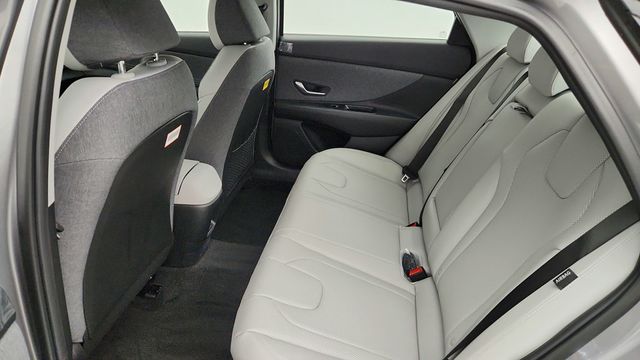 2025 Hyundai Elantra Limited IVT - 22949794 - 19