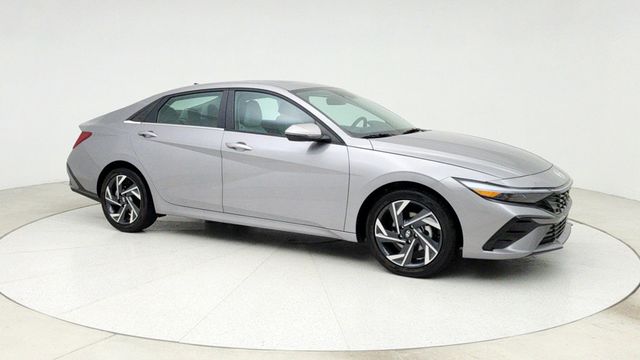 2025 Hyundai Elantra Limited IVT - 22949794 - 2
