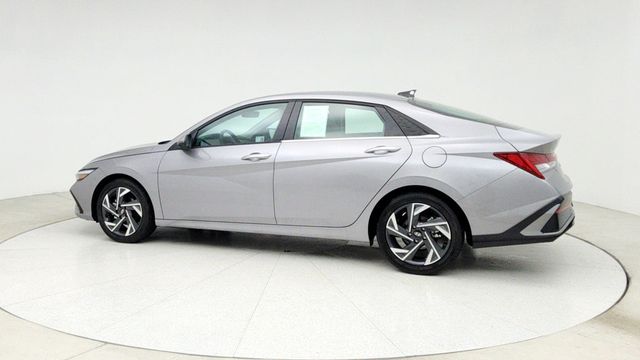 2025 Hyundai Elantra Limited IVT - 22949794 - 6