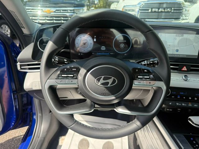 2025 Hyundai Elantra Limited IVT - 22926743 - 4