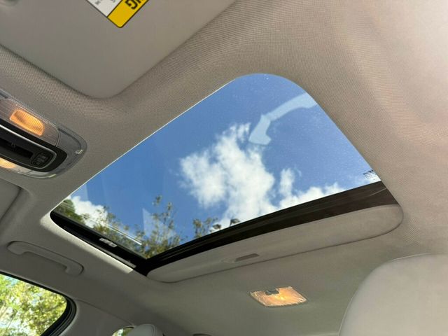 2025 Hyundai Elantra Limited IVT - 22926743 - 7