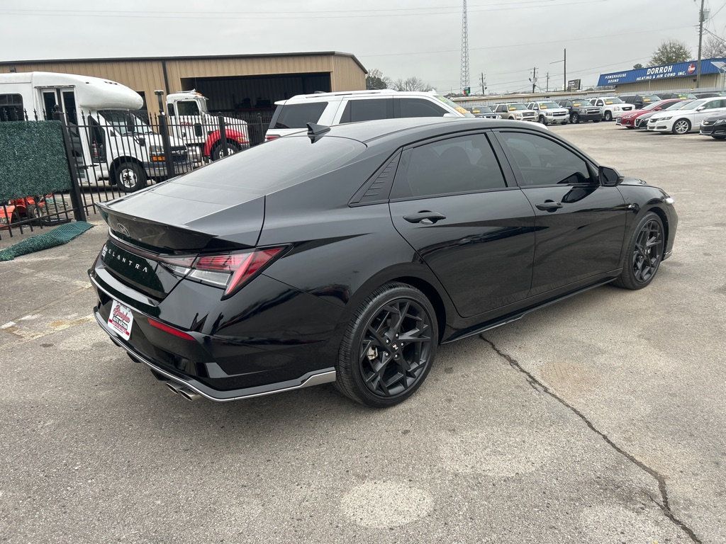 2025 Hyundai Elantra N Line photo 4