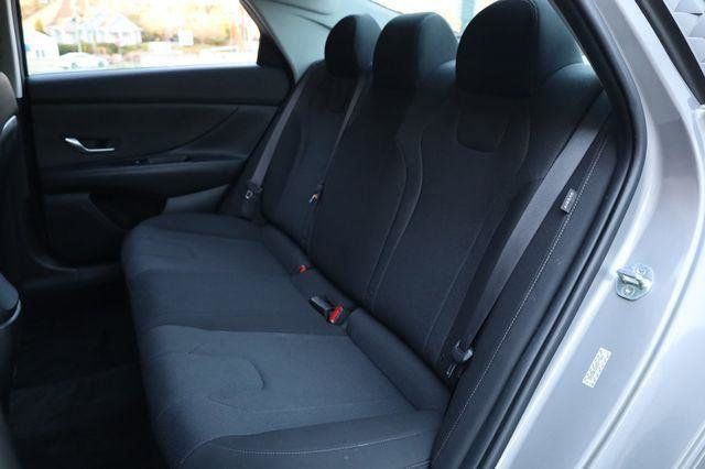 2025 Hyundai Elantra SE - 23046419 - 18
