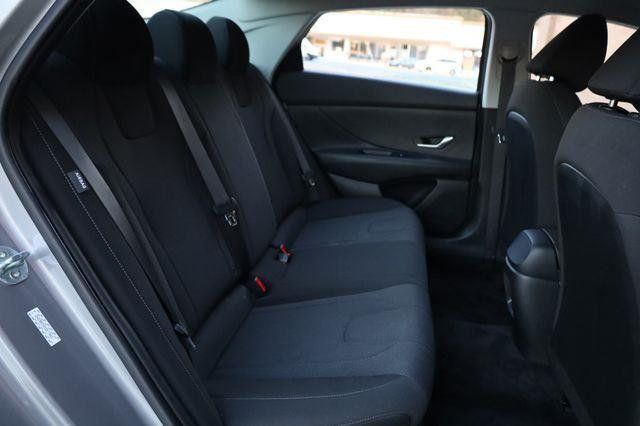 2025 Hyundai Elantra SE - 23046419 - 21