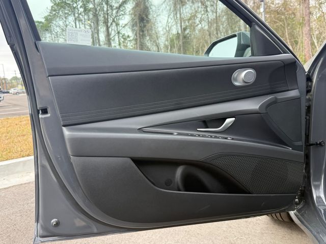 2025 Hyundai Elantra SE - 22987985 - 2