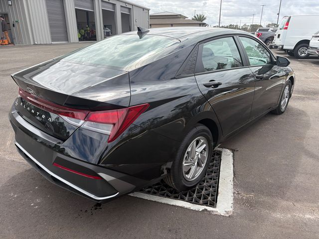 2025 Hyundai Elantra SE - 22988059 - 9