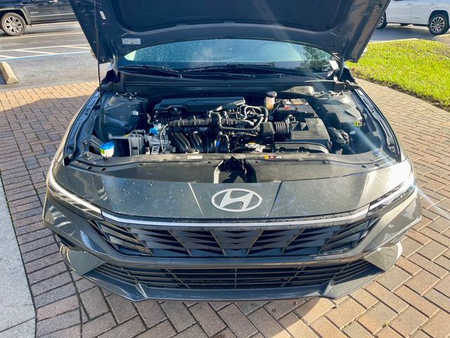 2025 Hyundai Elantra SE - 22922097 - 15