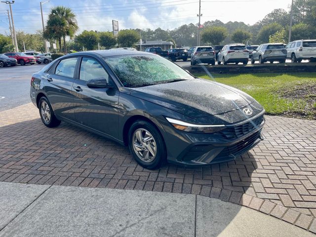 2025 Hyundai Elantra SE - 22922097 - 6