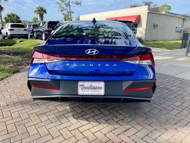 2025 Hyundai Elantra SE - 22958487 - 3