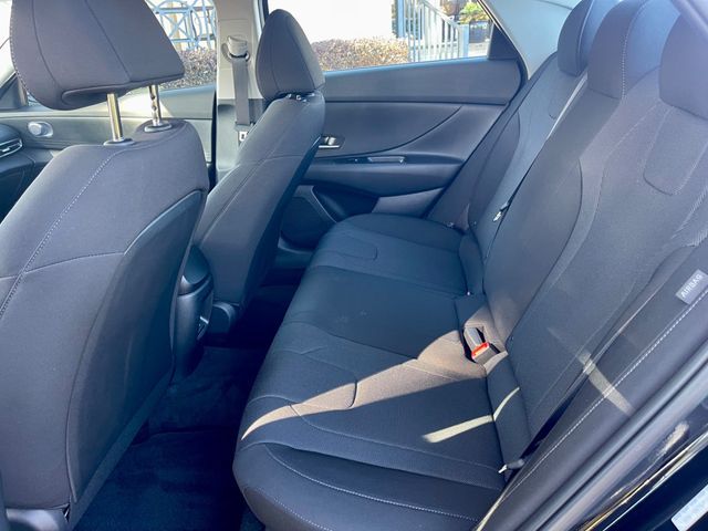 2025 Hyundai Elantra SE - 22966110 - 10