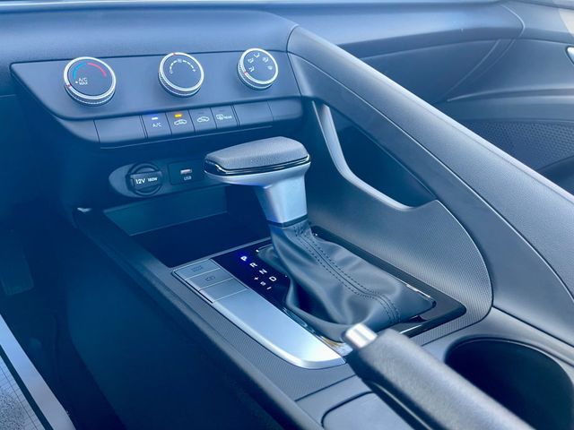 2025 Hyundai Elantra SE - 22966110 - 13