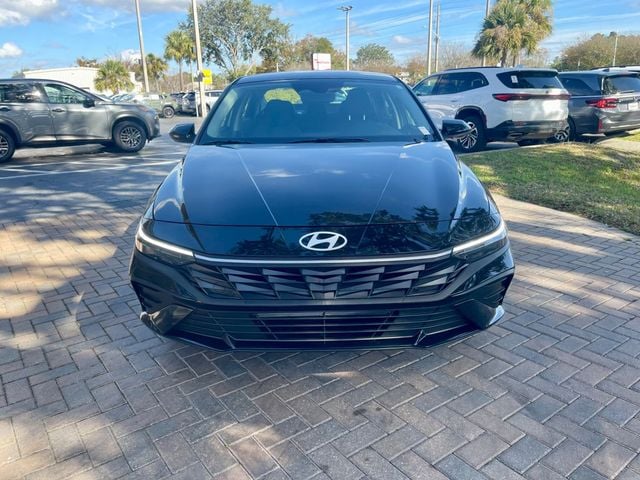 2025 Hyundai Elantra SE - 22966110 - 7