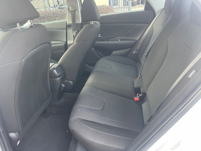 2025 Hyundai Elantra SE - 22966112 - 10
