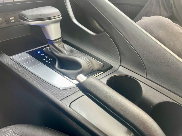 2025 Hyundai Elantra SE - 22966112 - 13