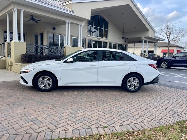 2025 Hyundai Elantra SE - 22966112 - 1