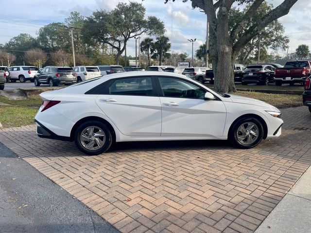 2025 Hyundai Elantra SE - 22966112 - 5